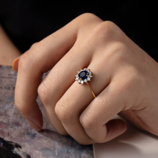 0,35 Karat Pırlanta Safir Yüzük