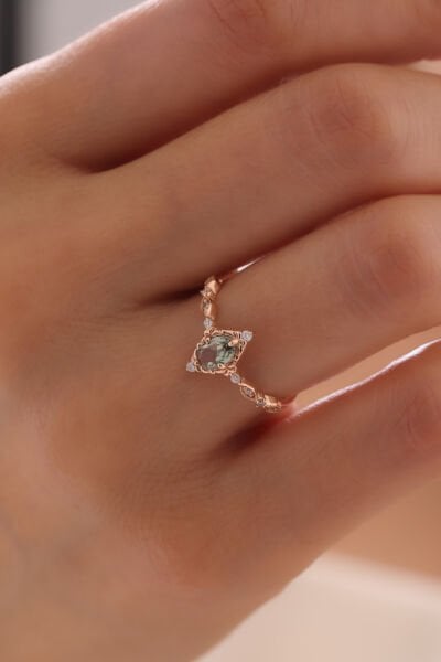 0,52 Karat Pırlanta Vintage Yeşil Safir Yüzük