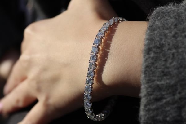 17,17 Karat Pırlanta Su yolu Bileklik