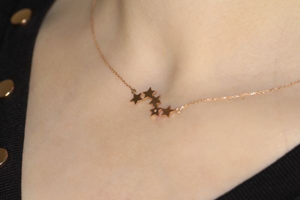 0,01 Karat Rose Yıldız Tasarımlı Pırlanta Kolye