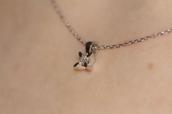 0,10 Karat Pırlanta Tektaş Kolye