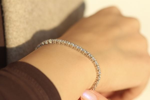 5.34 Karat Pırlanta Su yolu Bileklik