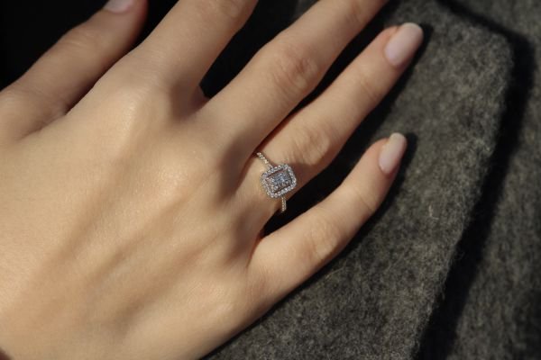 0,25 Karat Pırlanta Baget Yüzük