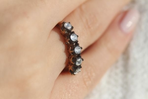 0,29 Karat Elmas Beştaş Yüzük