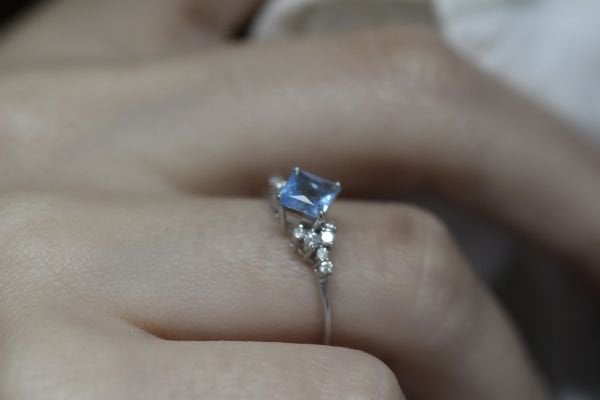 0,82 Karat Pırlanta Blue Topaz Vintage Yüzük