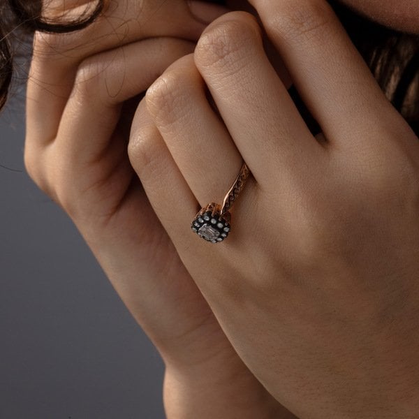 0,19 Karat Elmas Baget Yüzük