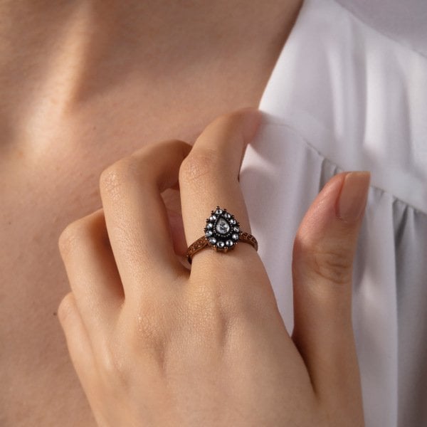 0,26 Karat Elmas Damla Yüzük