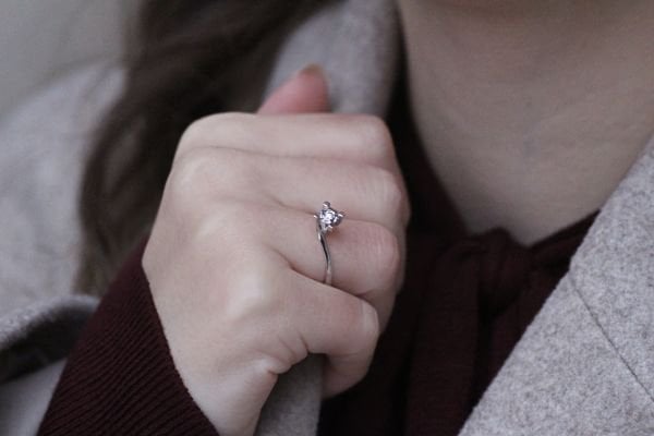 0,05 Karat Pırlanta Tektaş Yüzük