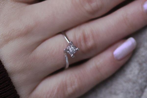 0,05 Karat Pırlanta Tektaş Yüzük