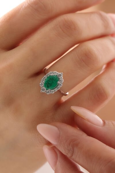 2,51 Karat Pırlanta Zümrüt Yüzük