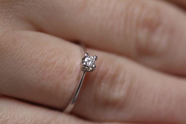 0,07 Karat Pırlanta Tektaş Yüzük