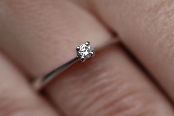 0,07 Karat Pırlanta Tektaş Yüzük