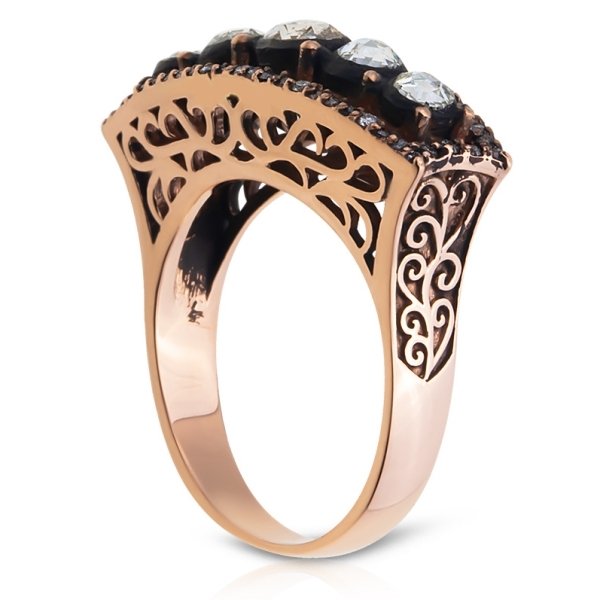 0,86 Karat Elmas Beştaş Yüzük