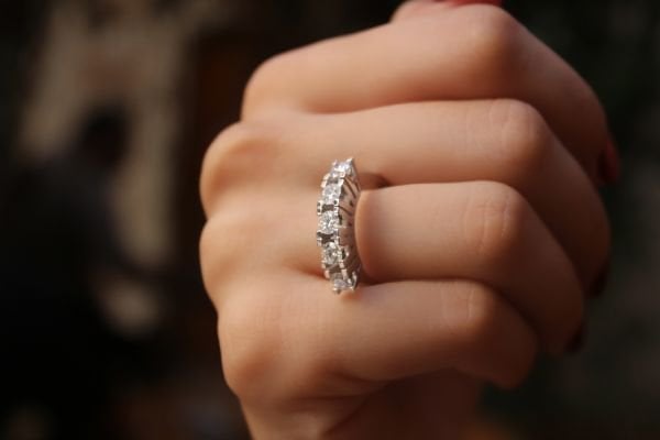 0.95 Karat Pırlanta Beştaş Yüzük