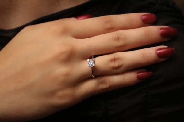 0,42 Karat Pırlanta Tektaş Yüzük