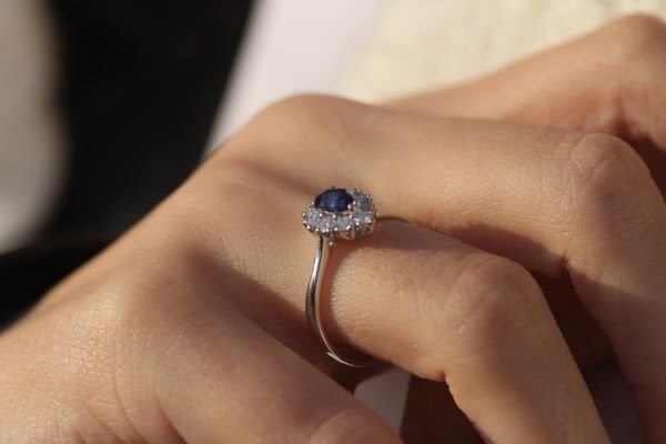 0,83 Karat Pırlanta Safir Yüzük