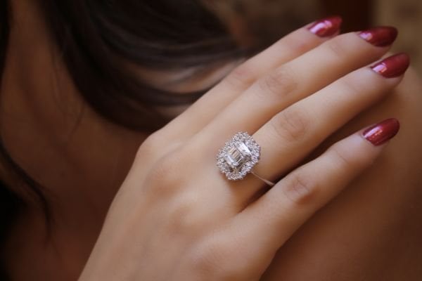 1,15 Karat Pırlanta Baget Yüzük