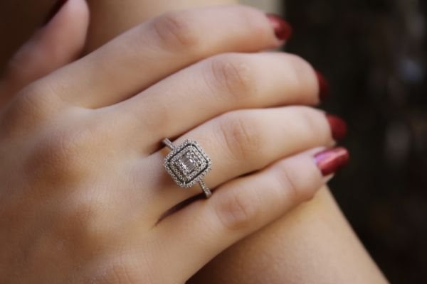 0,37 Karat Pırlanta Baget Yüzük