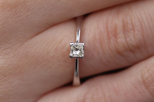 0,20 Karat Pırlanta Tektaş Yüzük