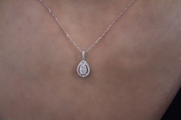 0,27 Karat Pırlanta Damla Kolye