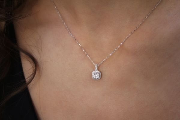 0,41 Karat Pırlanta Tasarım Kolye