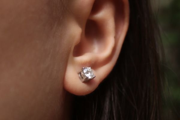 1,80 Pırlanta Tektaş Küpe