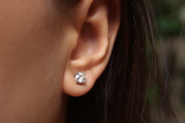 1,47 Pırlanta Tektaş Küpe