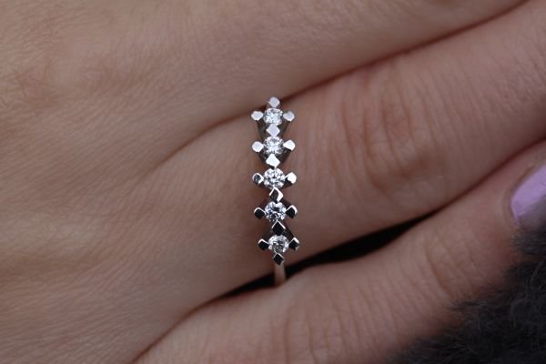 0.30 Karat Pırlanta Beştaş Yüzük