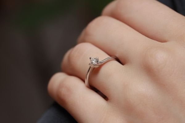 0,10 Karat Pırlanta Tektaş Yüzük