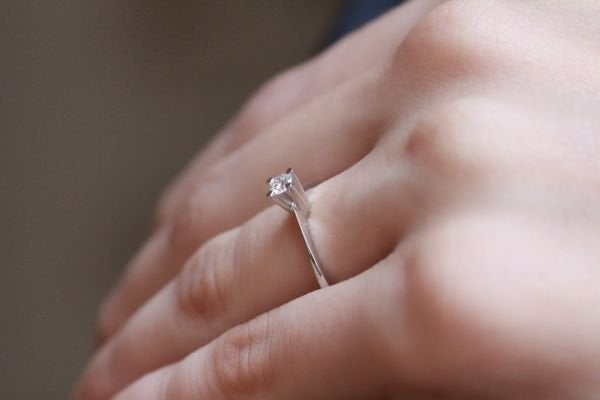 0,11 Karat Pırlanta Tektaş Yüzük