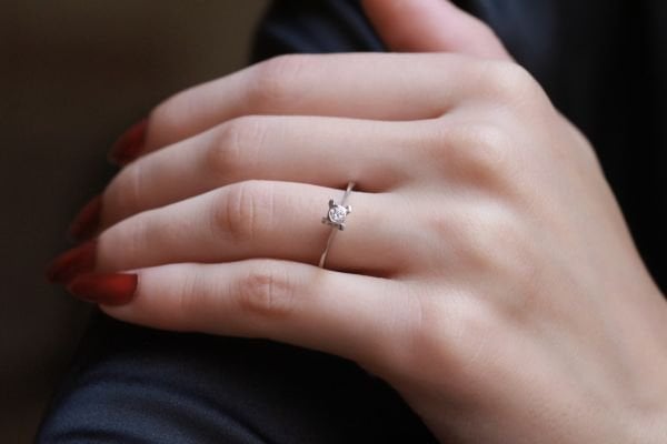 0,09 Karat Pırlanta Tektaş Yüzük