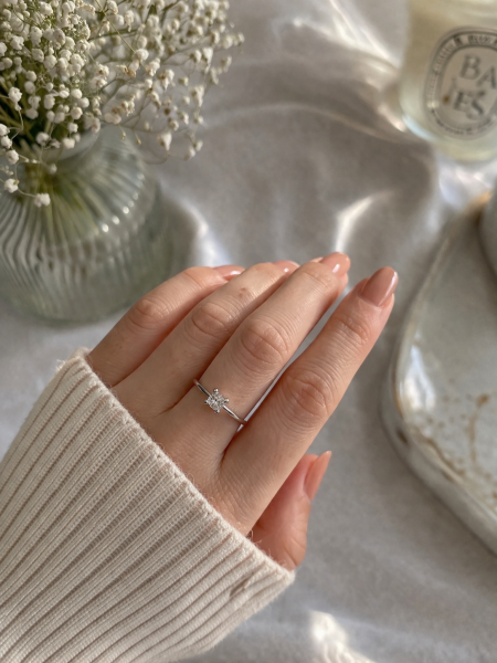 0,10 Karat Pırlanta Tektaş Yüzük