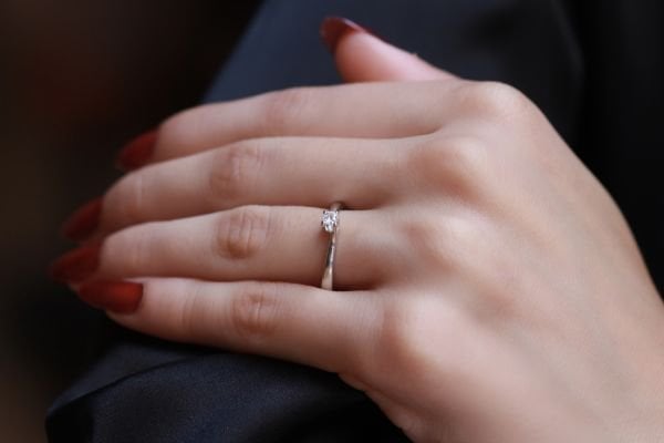 0,10 Karat Pırlanta Tektaş Yüzük