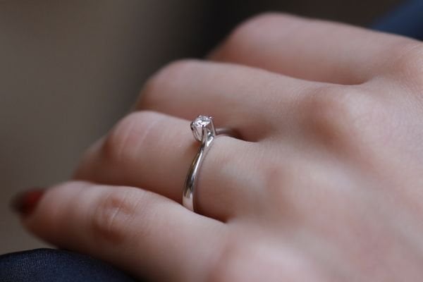 0,10 Karat Pırlanta Tektaş Yüzük