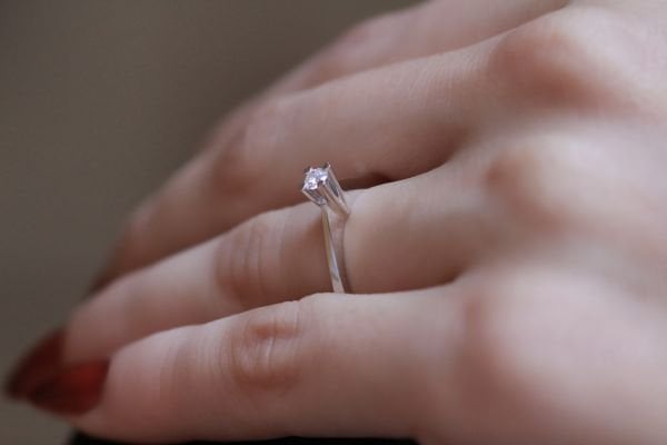 0,10 Karat Pırlanta Tektaş Yüzük