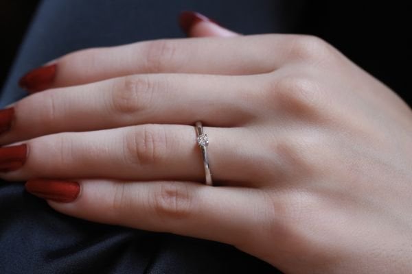 0,10 Karat Pırlanta Tektaş Yüzük