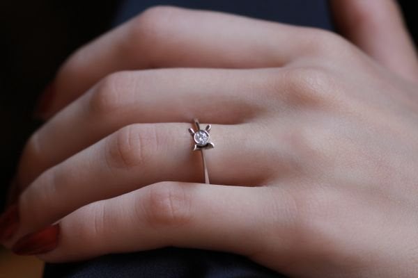 0,11 Karat Pırlanta Tektaş Yüzük