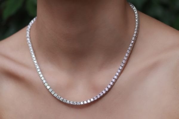 19,56 Karat Pırlanta Su yolu Kolye