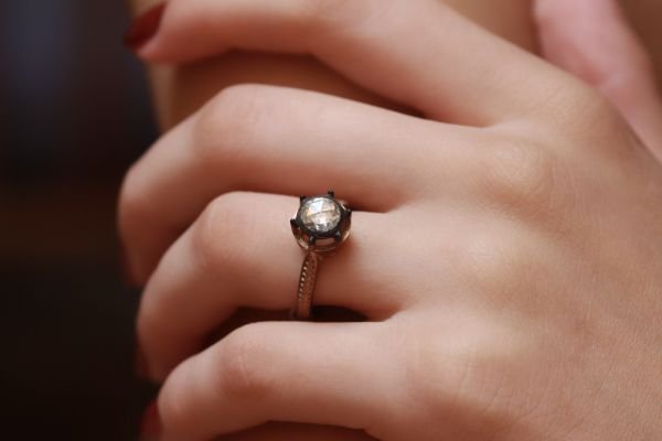 0,36 Karat Elmas Tektaş Yüzük