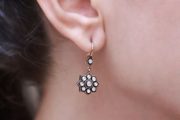 0,76 Karat Elmas Tasarım Küpe