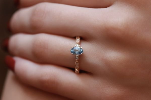 0,75 Karat Pırlanta Vintage Oval London Blue Yüzük