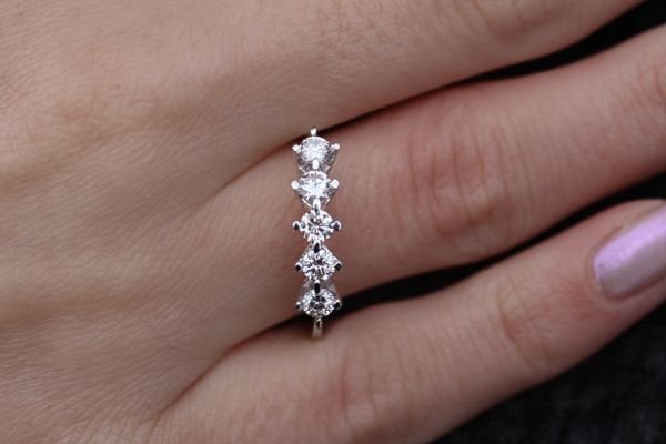 0.50 Karat Pırlanta Beştaş Yüzük