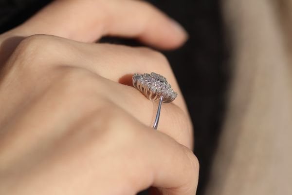 0,88 Karat Pırlanta Baget Yüzük