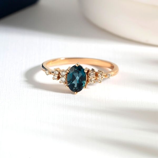 1,12 Karat Pırlanta Vintage Oval London Blue Yüzük