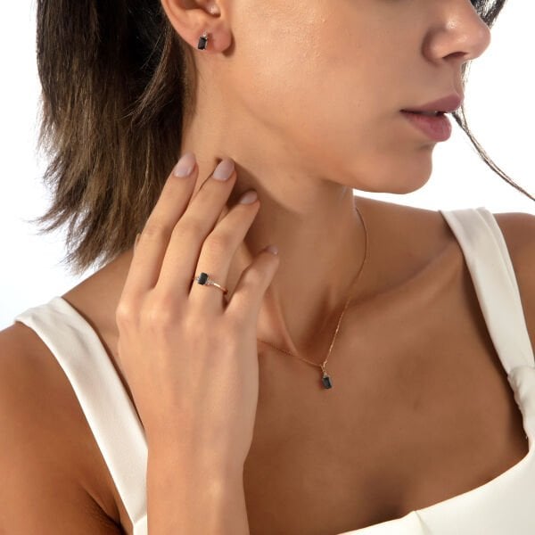 0,63 Karat Pırlanta London Blue Kolye