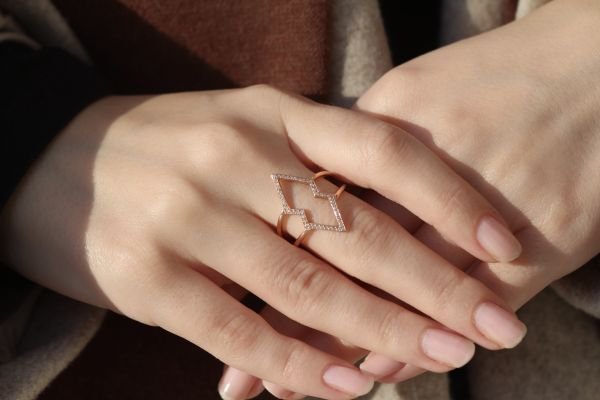 0,21 Karat Pırlanta Rose Tasarım Yüzük