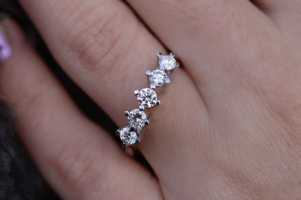 0.70 Karat Pırlanta Beştaş Yüzük