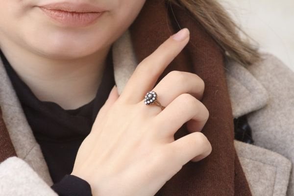 0,21 Karat Elmas Damla Yüzük