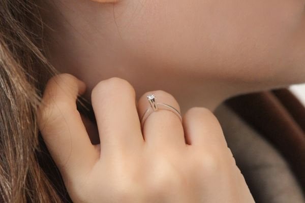 0,08 Karat Pırlanta Tektaş Yüzük