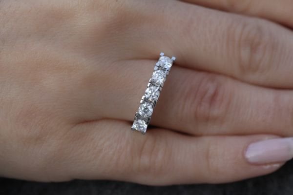 0.93 Karat Pırlanta Beştaş Yüzük